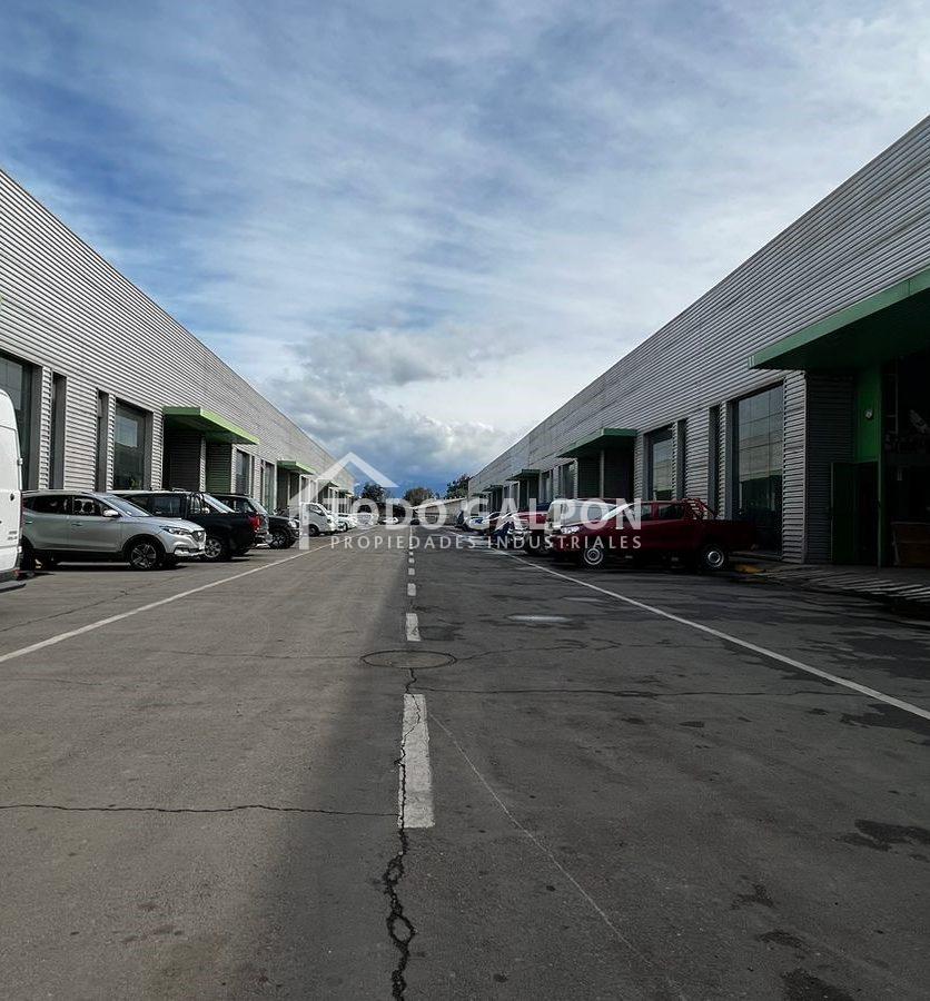 Estacionamiento galpones